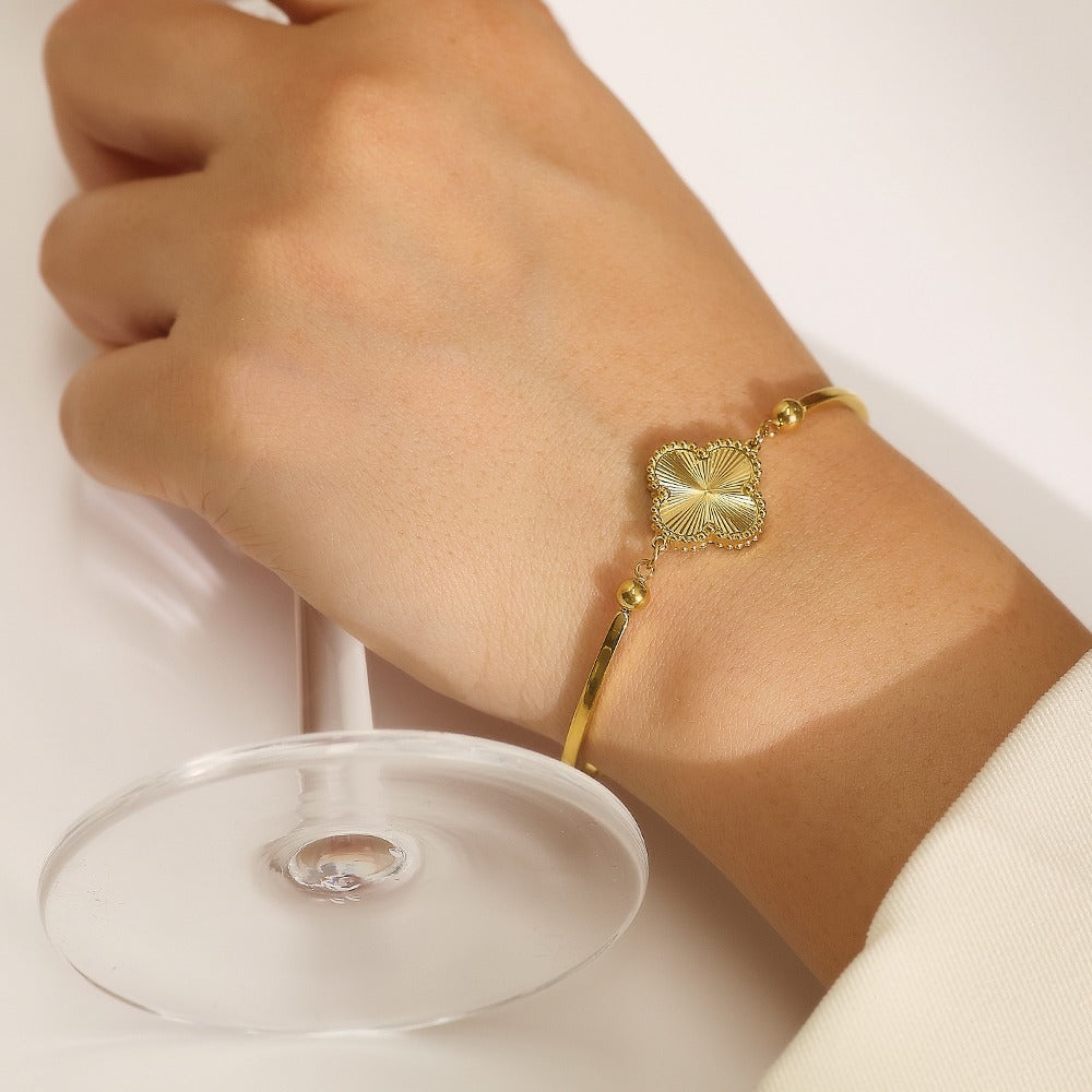 Clover chain/bangle