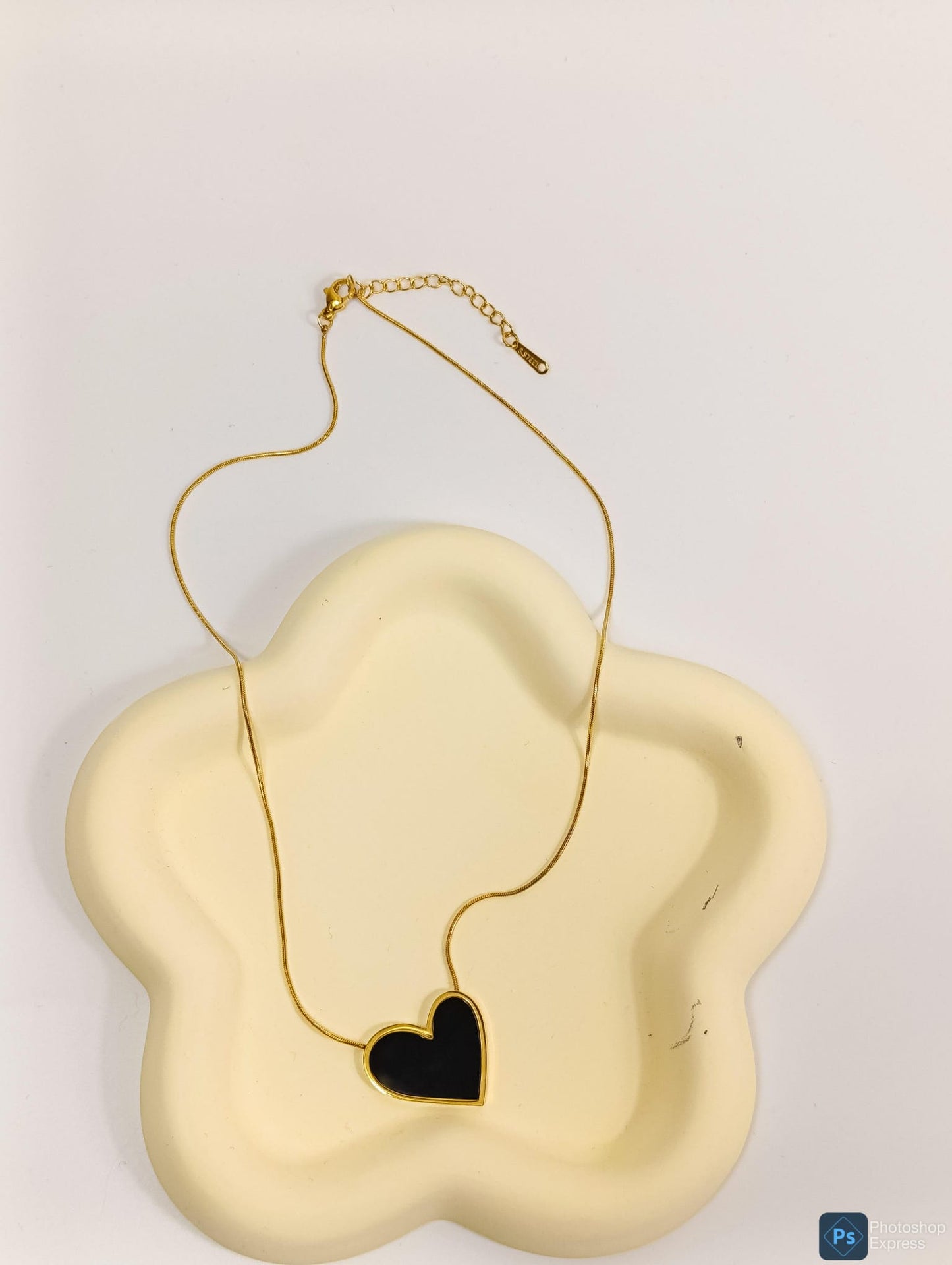 Necklace, Gold necklace, waterproof necklace, Heart pendant necklace, stainless steel, 18k gold, gift for her, gifts, Love Pendant Necklace