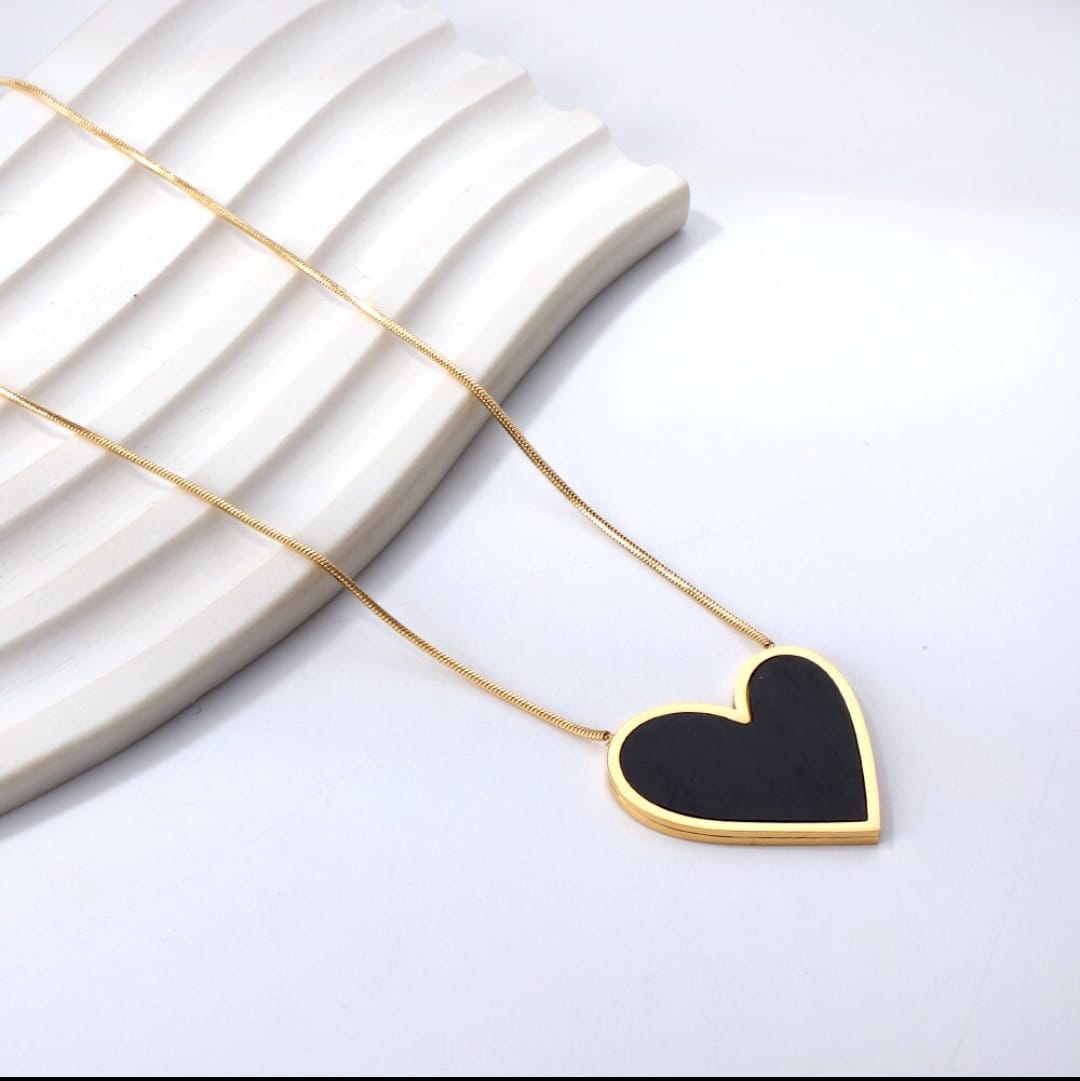 Necklace, Gold necklace, waterproof necklace, Heart pendant necklace, stainless steel, 18k gold, gift for her, gifts, Love Pendant Necklace