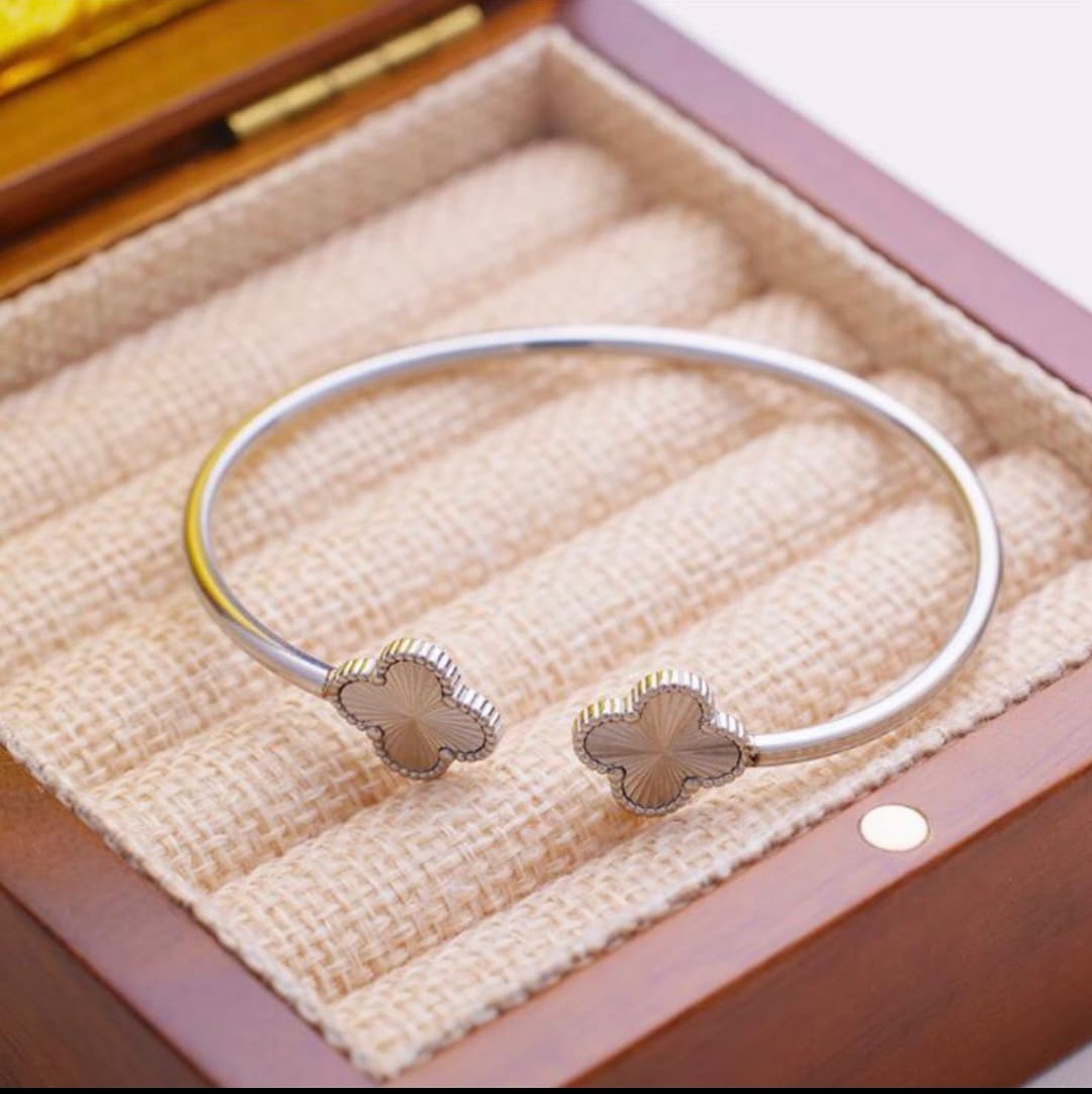Gold-plated bangle, silver bangle, 18K goldplated, stainless steel bangle, waterproof, Non-Tarnish, gifts for her, gifts, clover bracelet