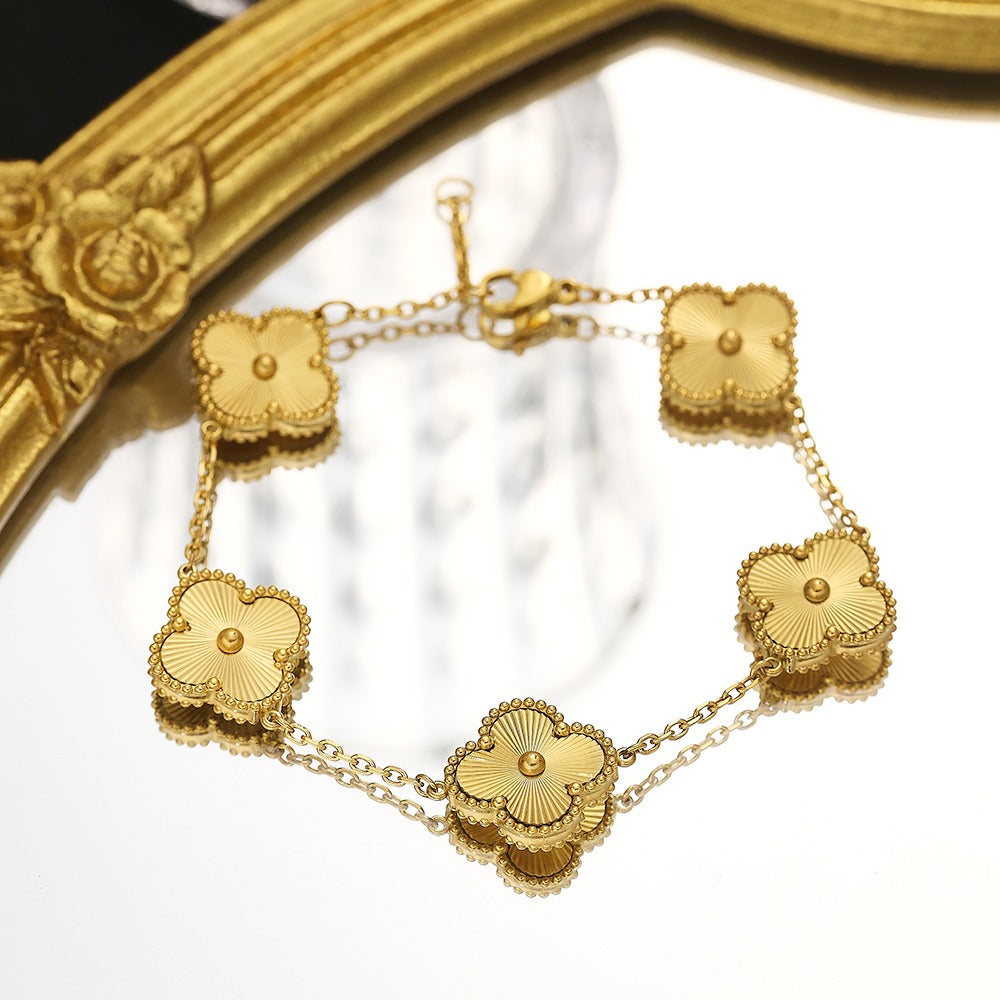 Clover bracelet