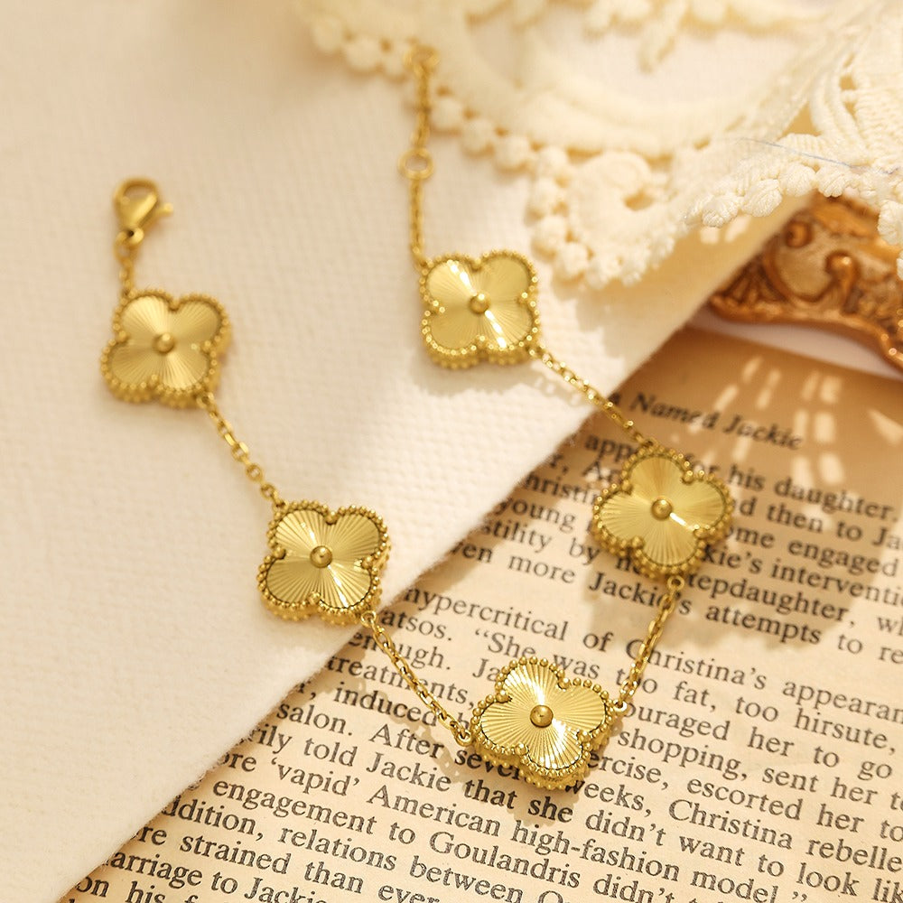 Clover bracelet