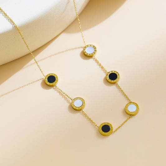 Necklace with designs