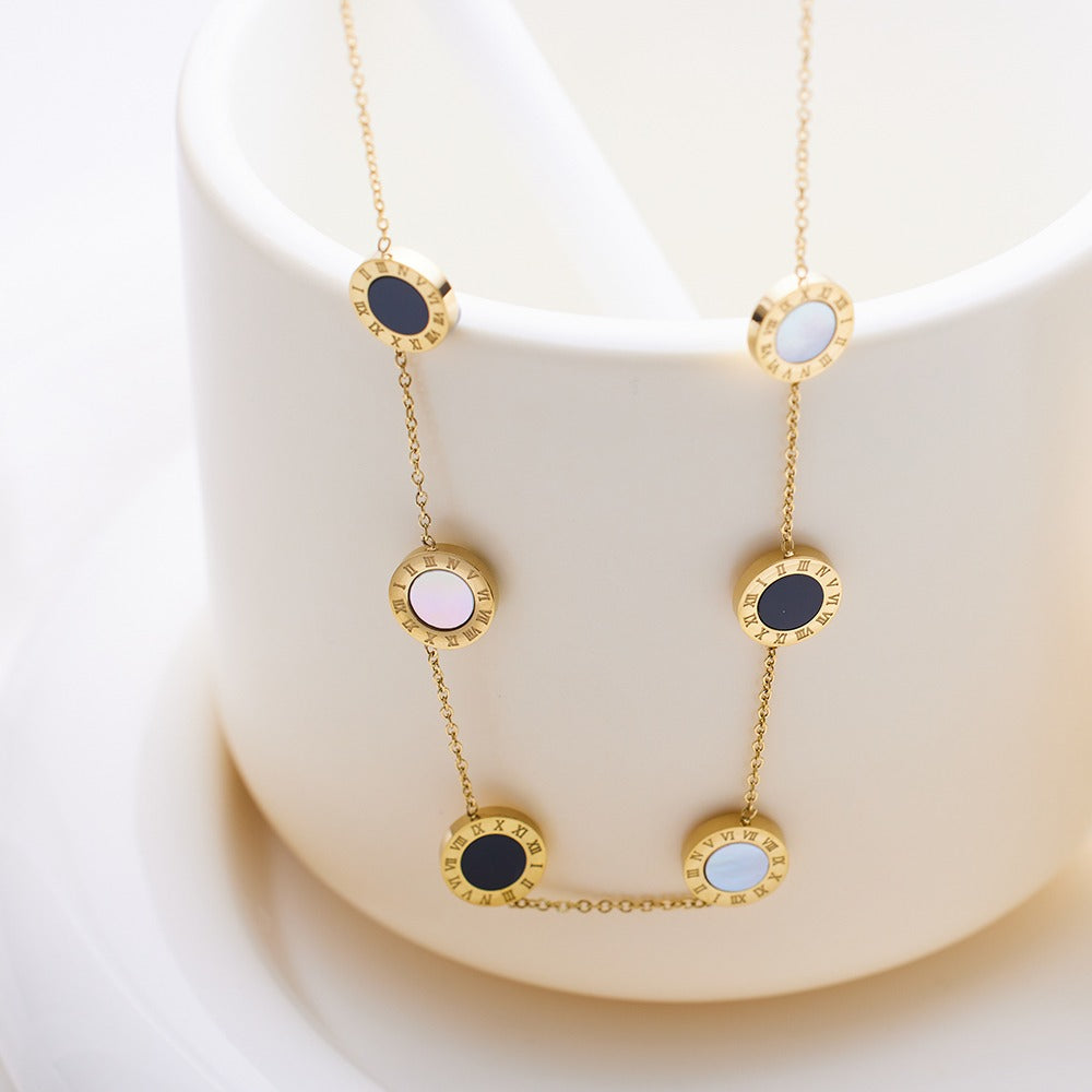 Necklace with designs