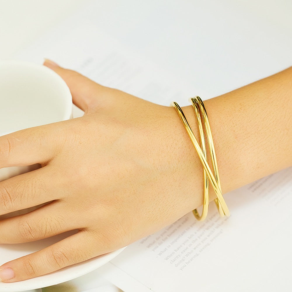 Half cuff bangle twisted design
