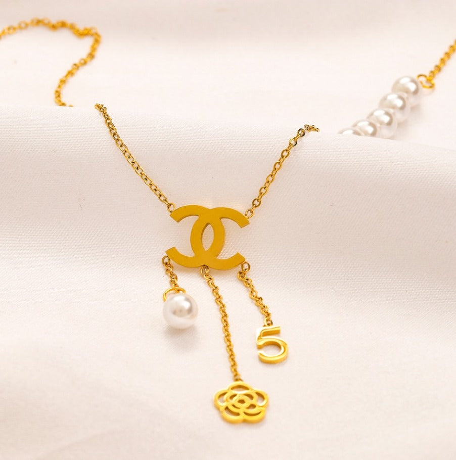 N-Chanel102. Chanel Necklace with pearls, stainless steel, waterproof.