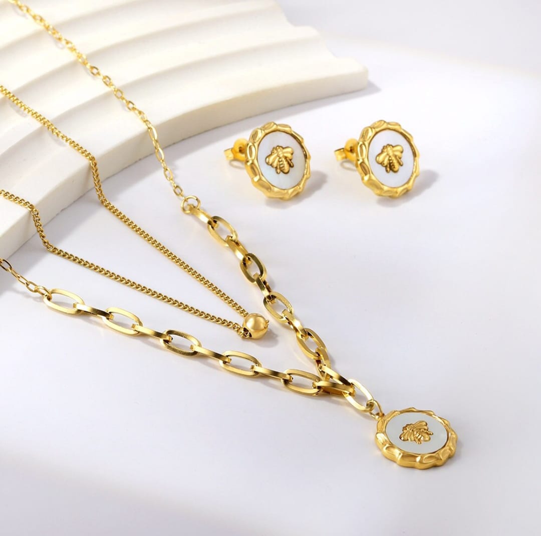 Double chain necklace with ball pendant in the inner chain and vintage like coin pendant on the outerchain. 18k gold, gift for her, Waterproof.
