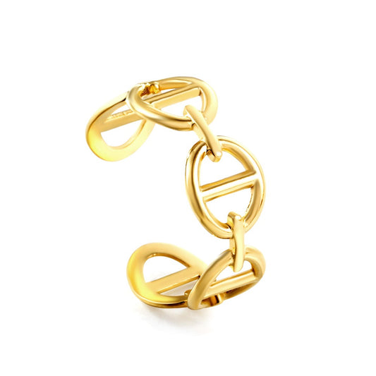 Ring with designs all rounds