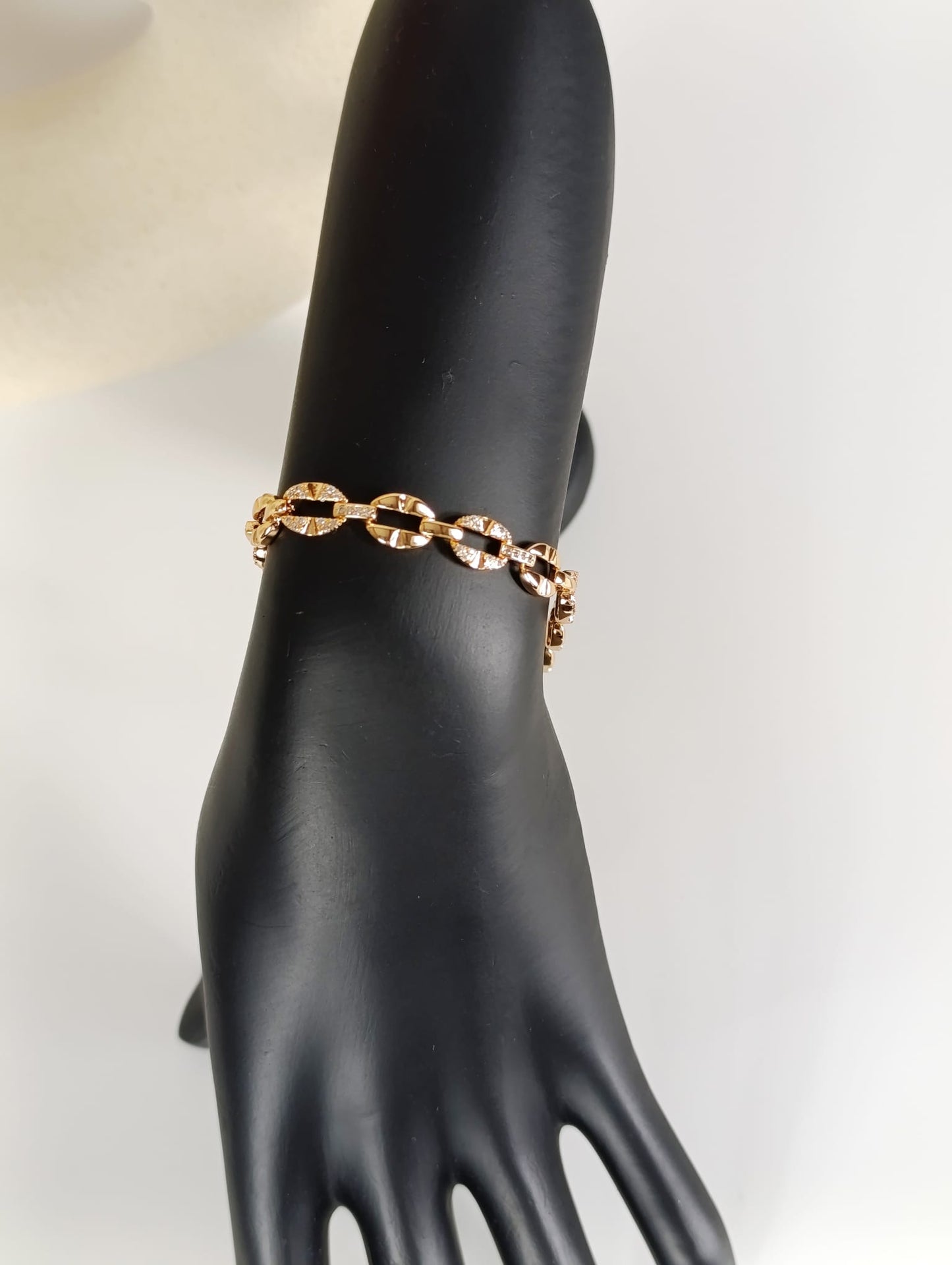 Gold-plated bracelet. Minimalist bracelet. Women jewelry. Gift for her. Gift for women