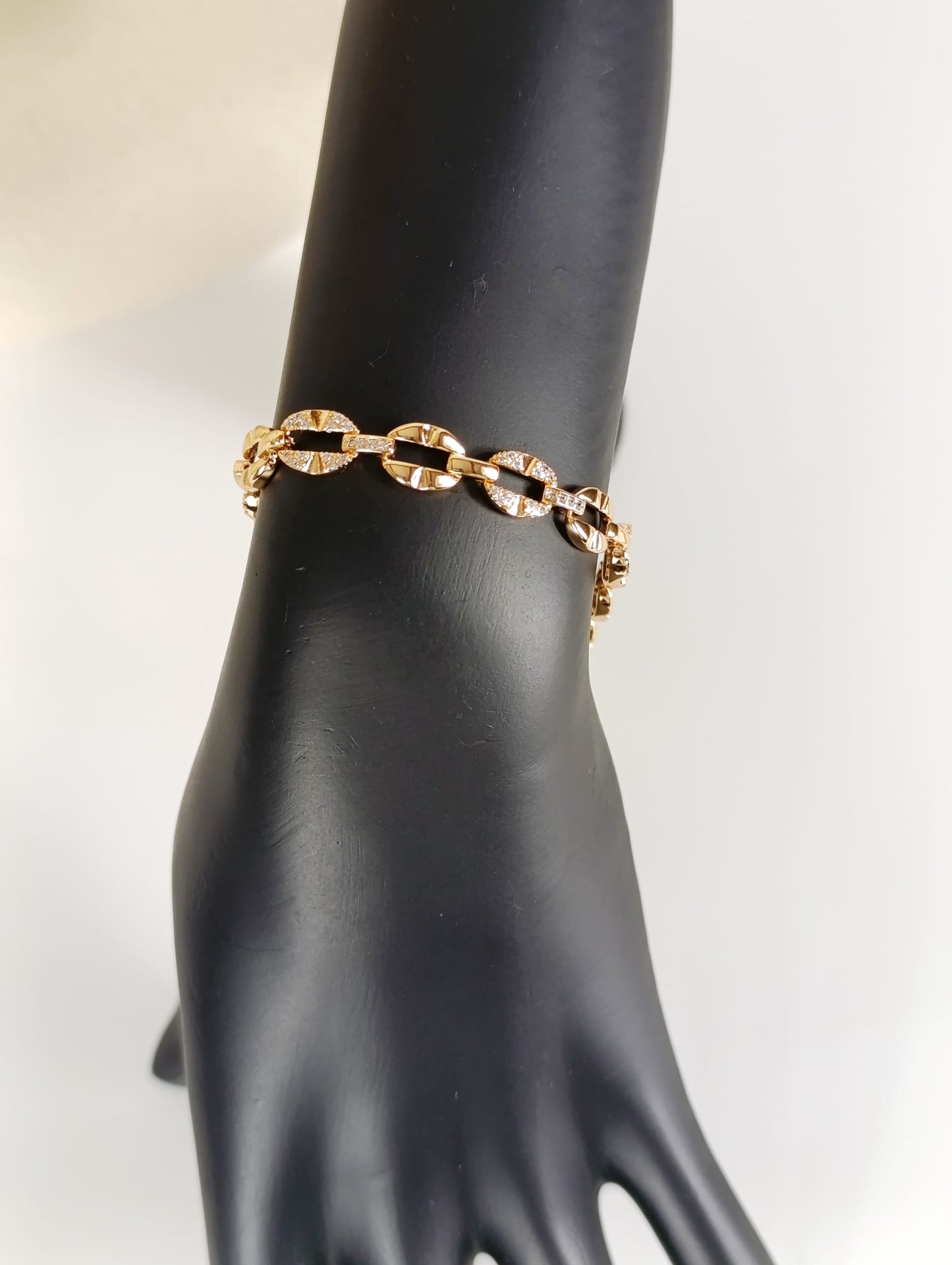 Gold-plated bracelet. Minimalist bracelet. Women jewelry. Gift for her. Gift for women
