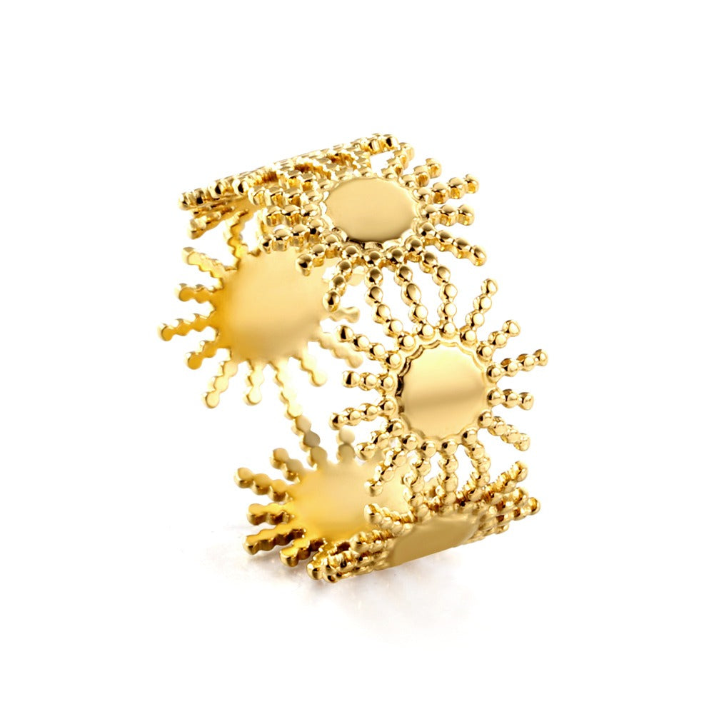 Ring with spiky designs