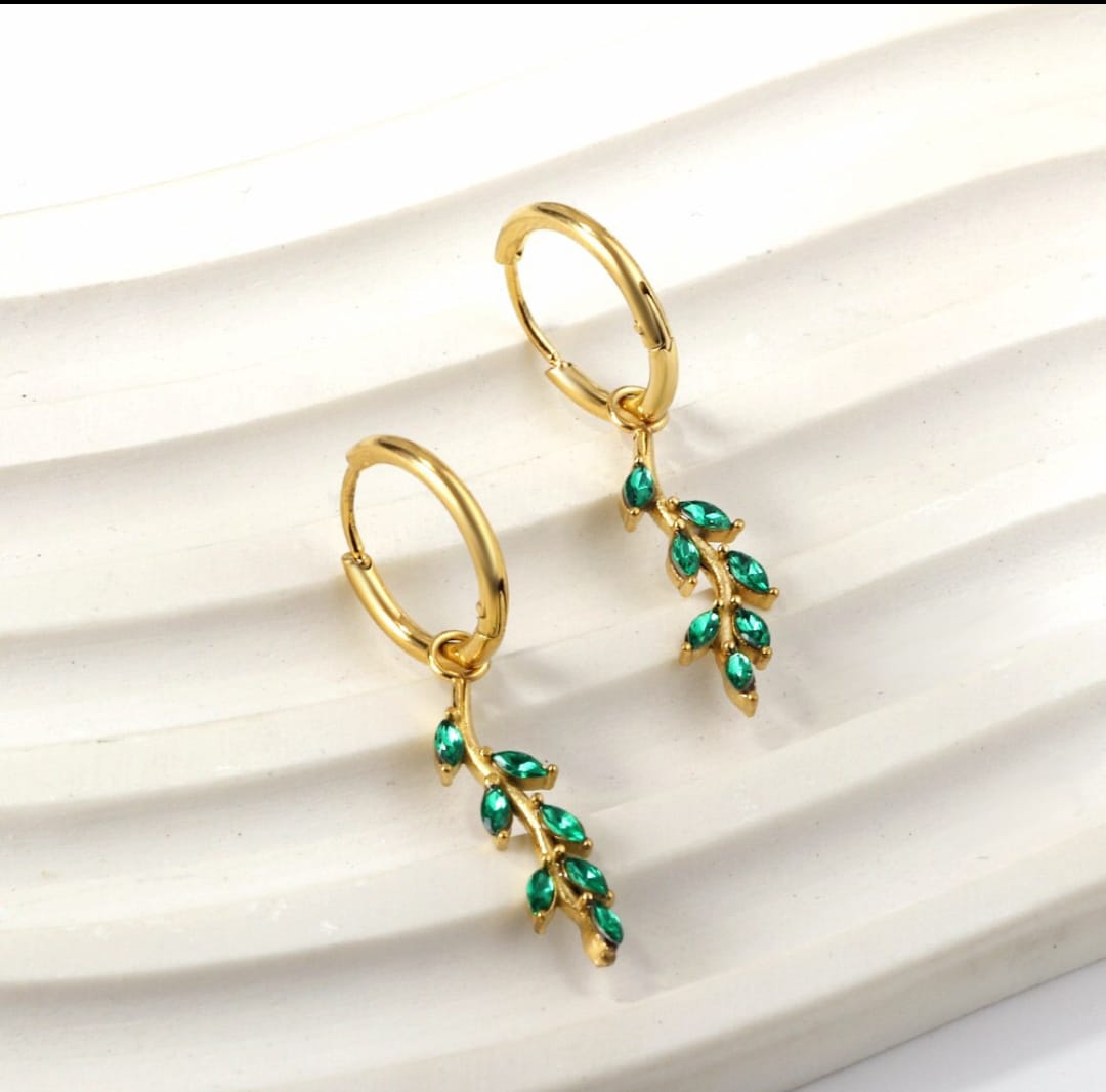 Dangle earrings with green leaves design. Waterproof earrings, hypoallergenic, Non-Tarnish Jewelry, Minimalist.