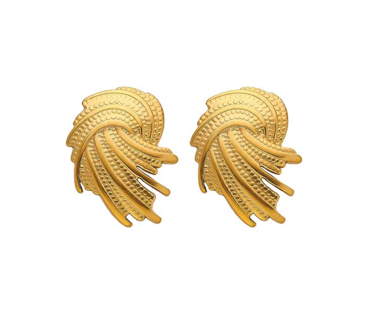 Bold stud with spiky design