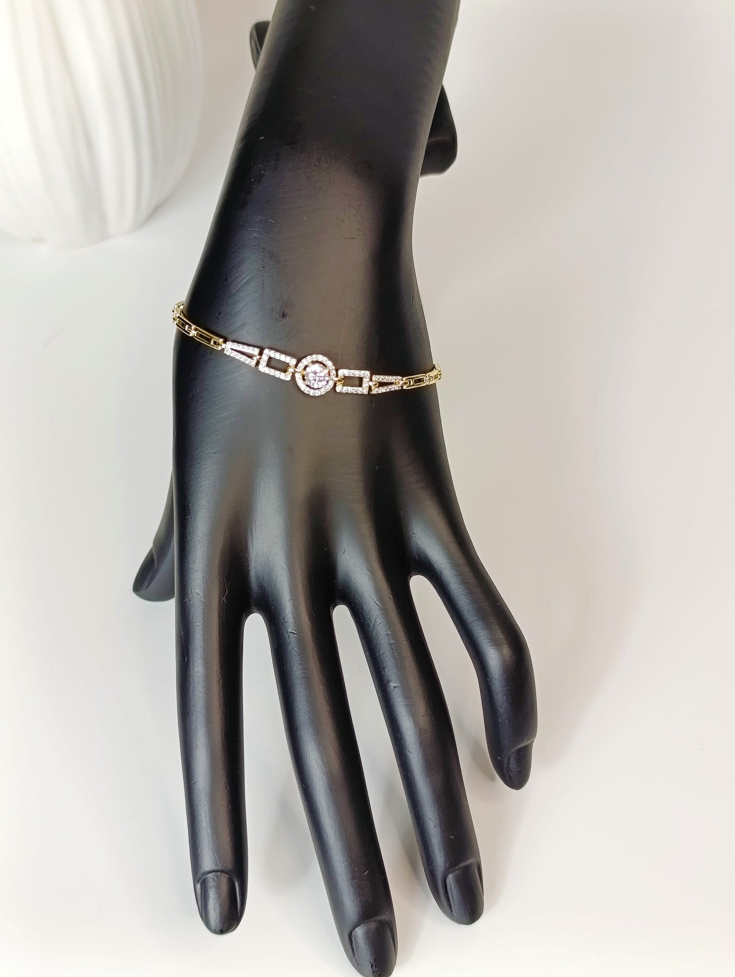 Minimalist bracelet. Gold-plated. Women bracelet. Women bracelet. Gift for women.