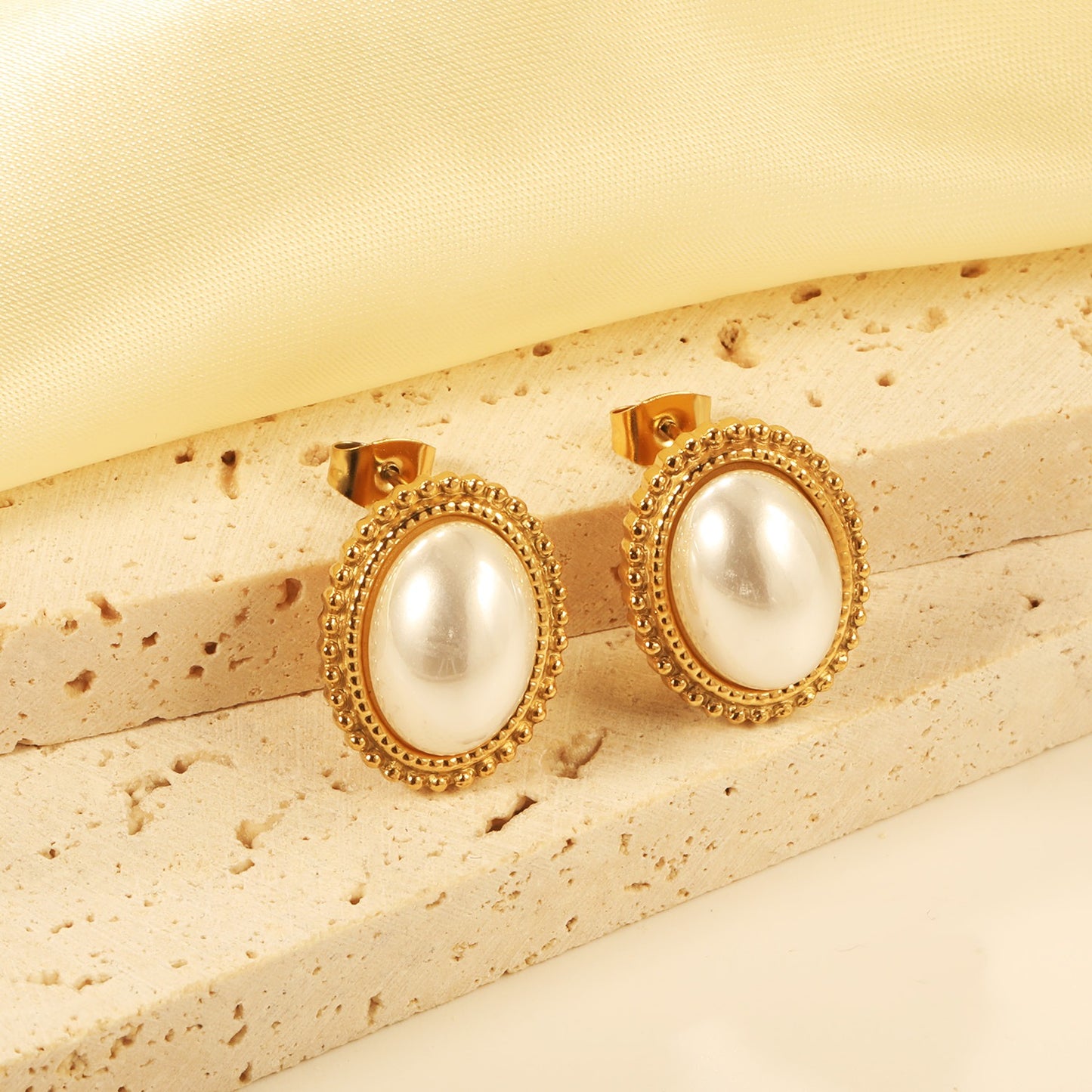 Oblong shaped pearl studs