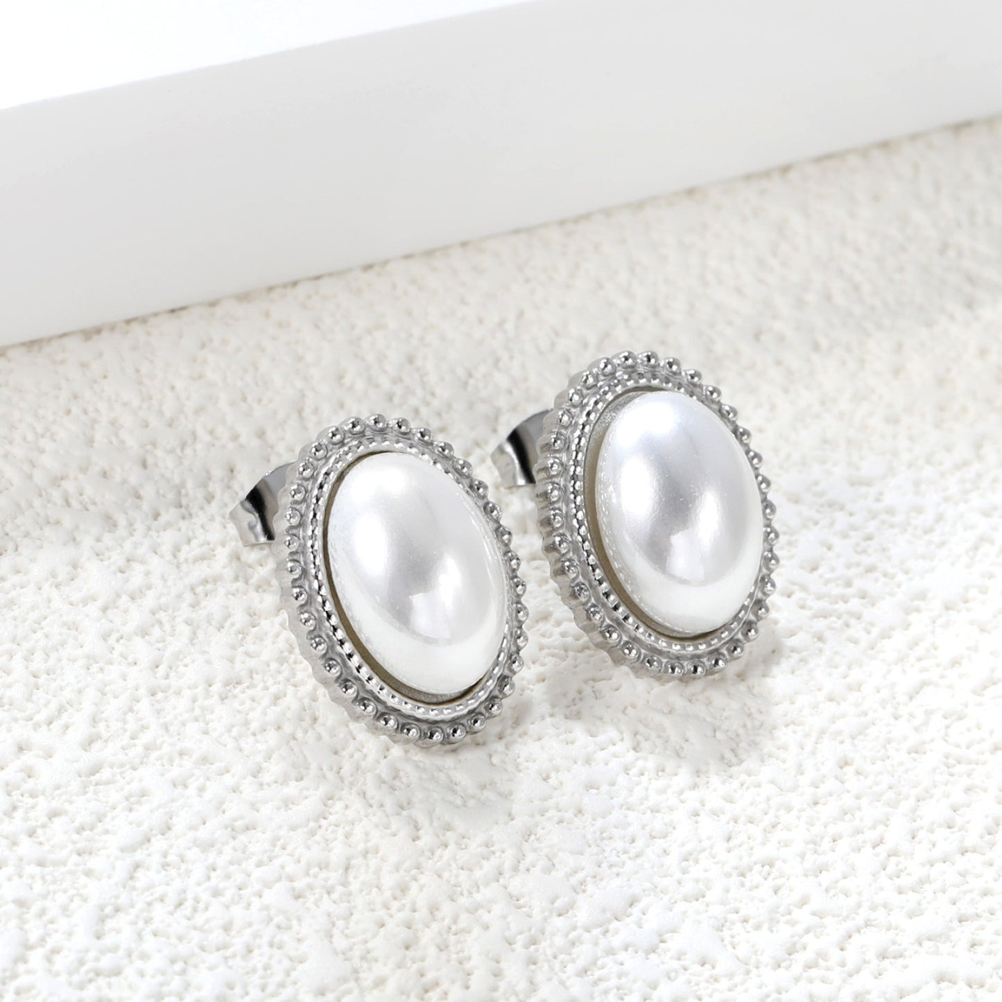 Oblong shaped pearl studs