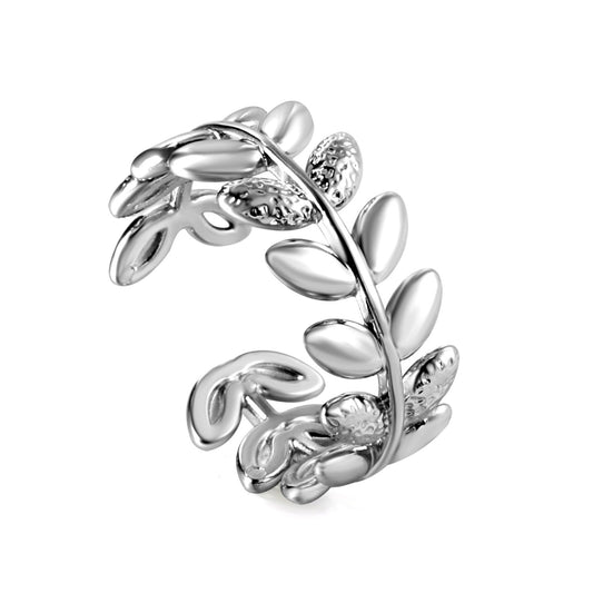 Ring with leave designs all over