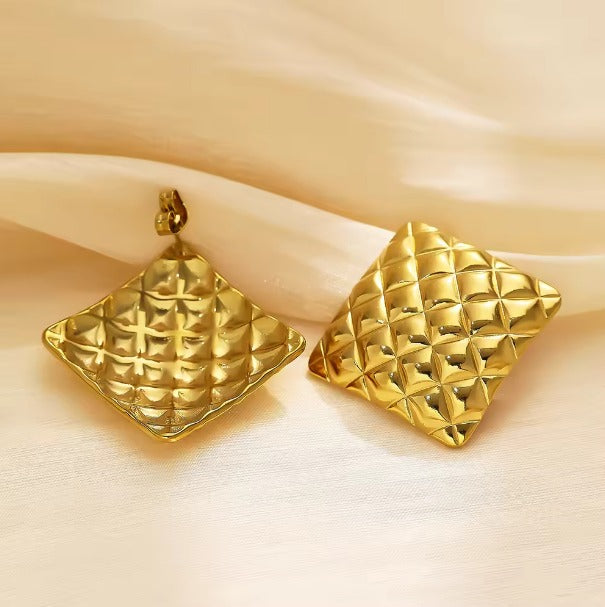 Diamond shaped chunky bold studs earrings