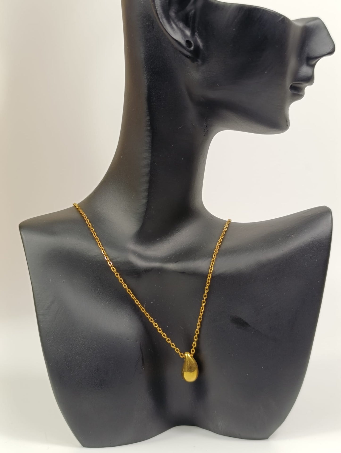 Water pearl necklace, in gold color and silver color. 18K gold plated. Waterproof. stainless steel.