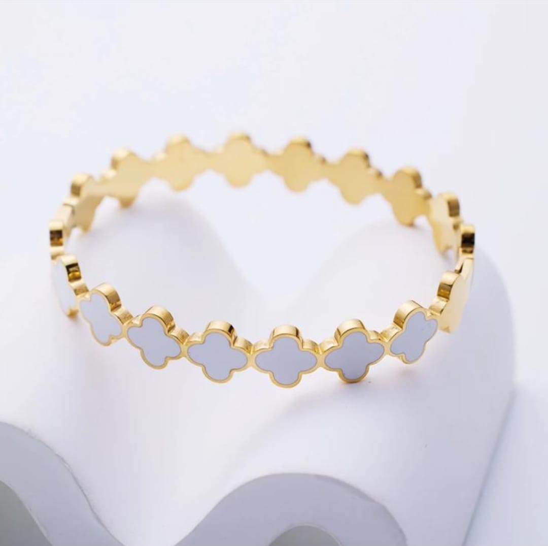 Gold-plated bangle, 18K goldplated, stainless steel bangle, waterproof, Non-Tarnish, gifts for her, gifts, clover bracelet.