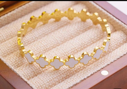 Gold-plated bangle, 18K goldplated, stainless steel bangle, waterproof, Non-Tarnish, gifts for her, gifts, clover bracelet.