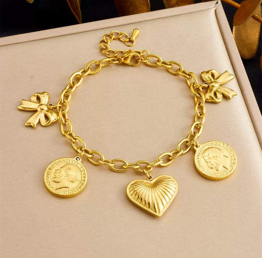DILA CHARMS BRACELET