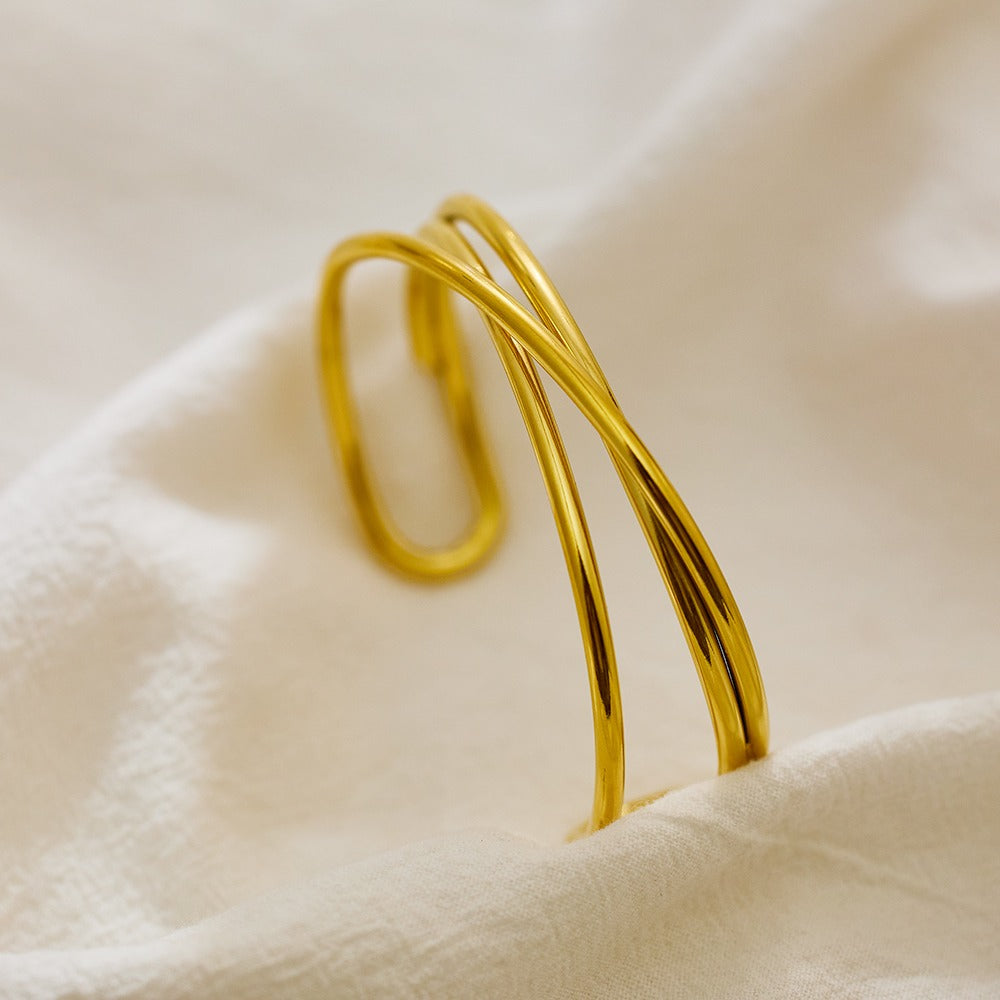Half cuff bangle twisted design