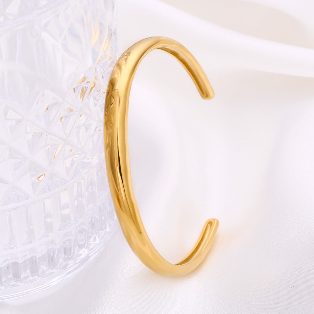 Half cuff plain bangle Unisex