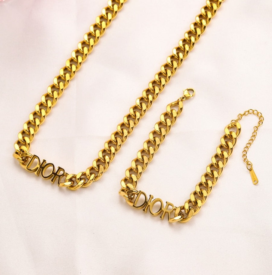 N-Dior10. DiorBig Chain Stainless steel, Waterproof, Necklace. Dior pendant .