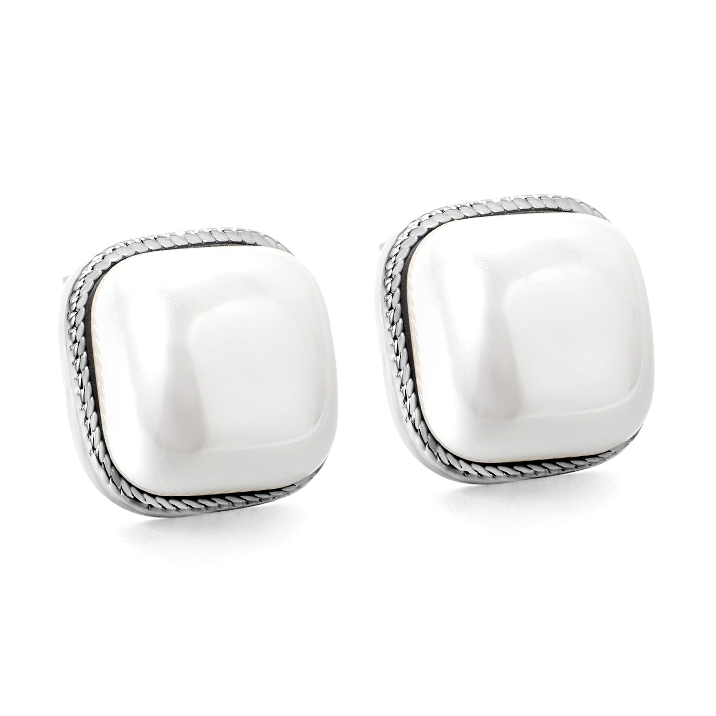 Squared shaped pearl studs