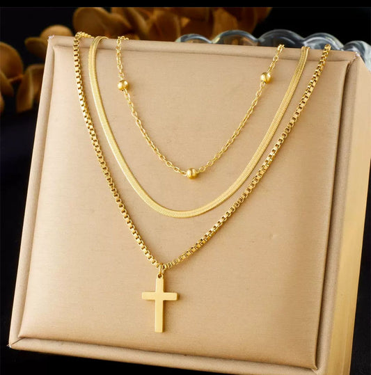 CLAUDIA TRIPLE CHAIN NECKLACE