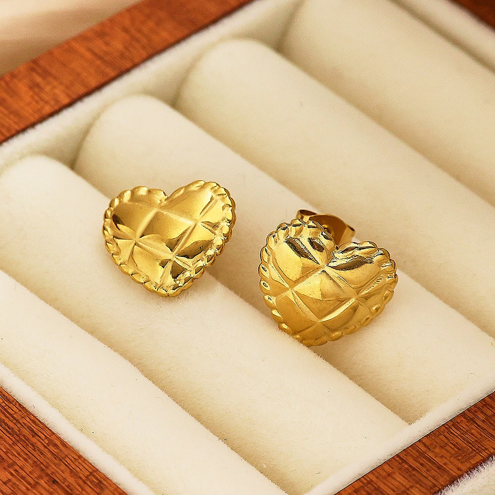 Heart shaped stud