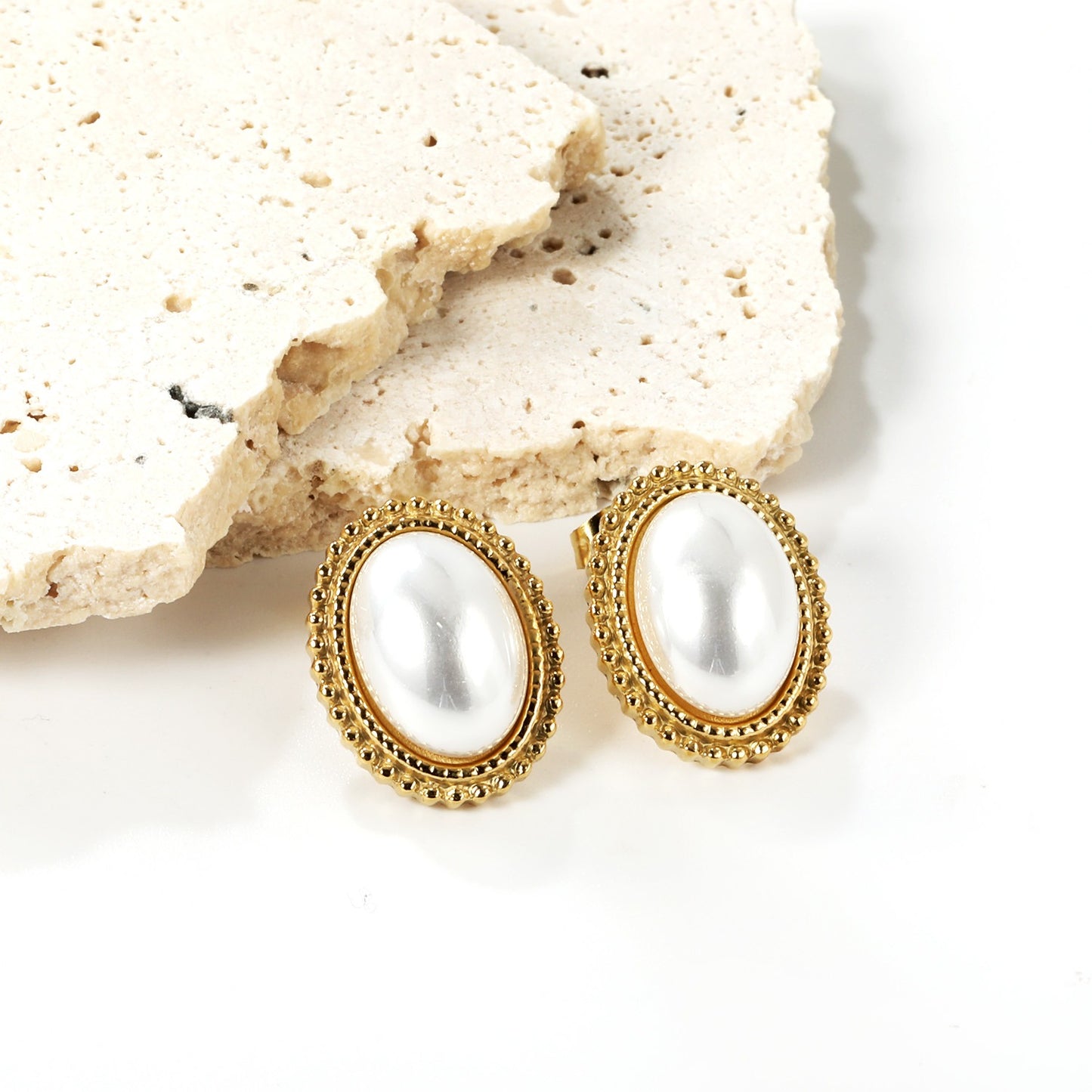 Oblong shaped pearl studs