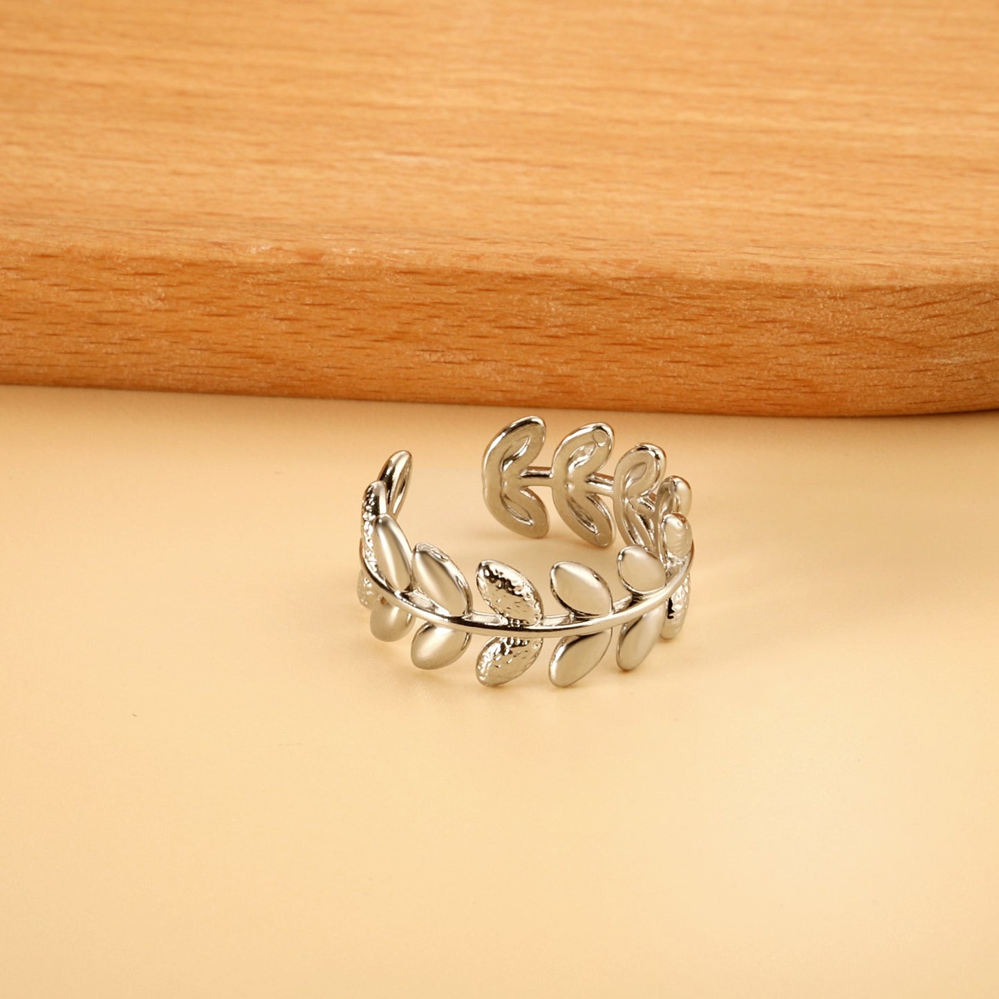 Ring with leave designs all over