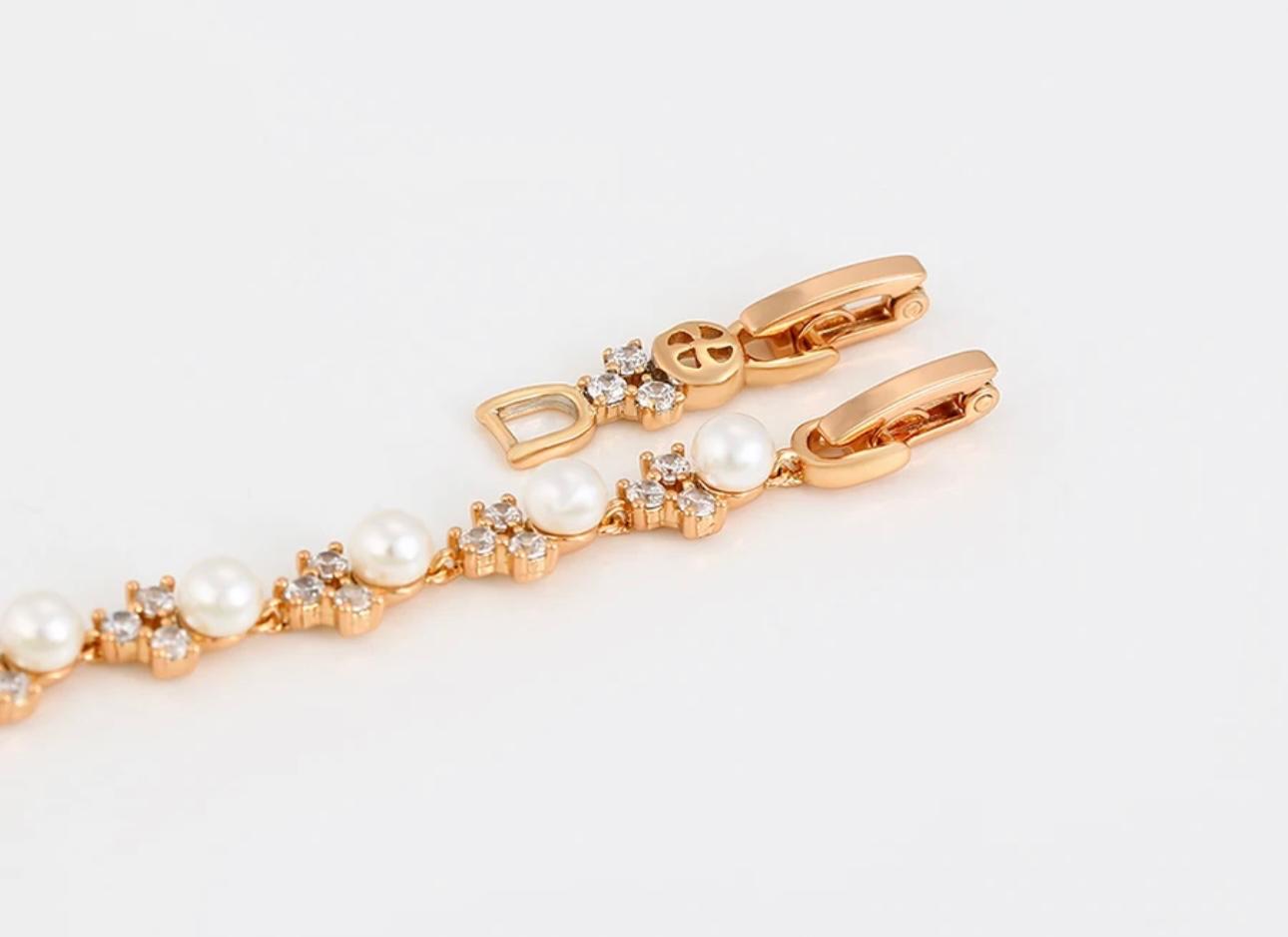 Pearl bracelet. Gold Bracelet. Jewelry for bride. Women jewelry. Zircon stones. Bridal. Wedding. Gift for women. Gift for her