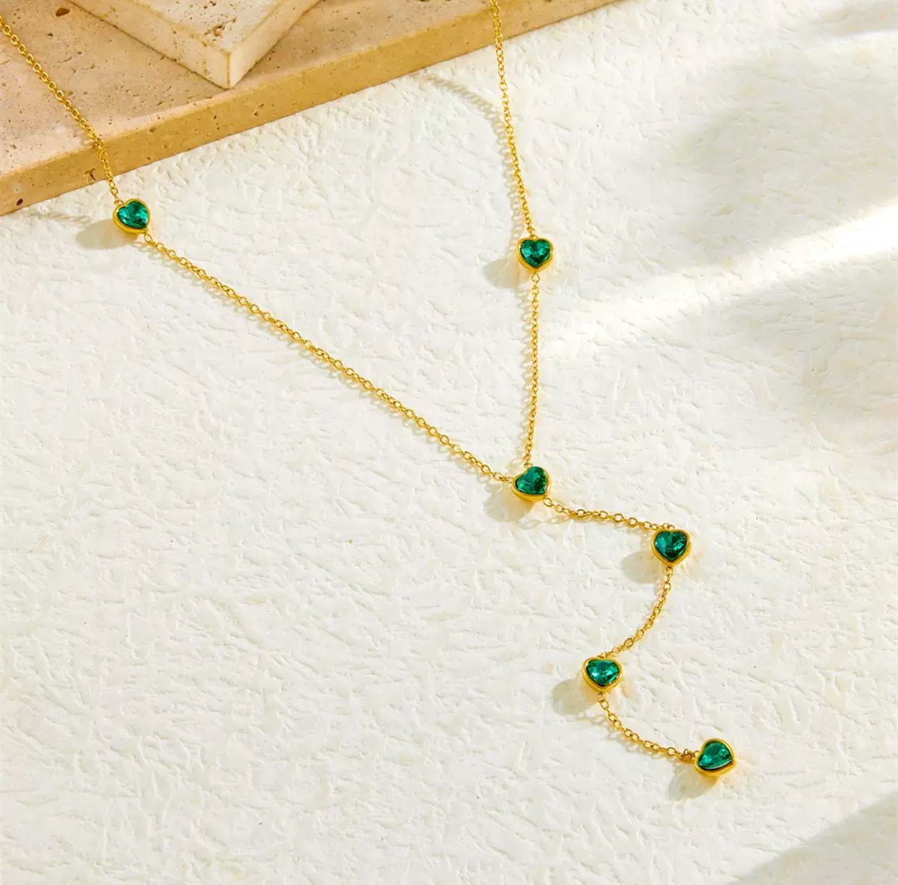 DAMI NECKLACE